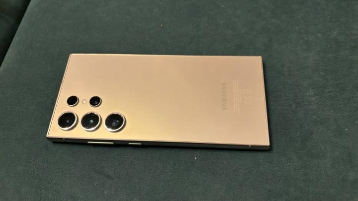 Как не навредить, вызывая помощь: саратовцам назвали типичные ошибки при звонке на 112