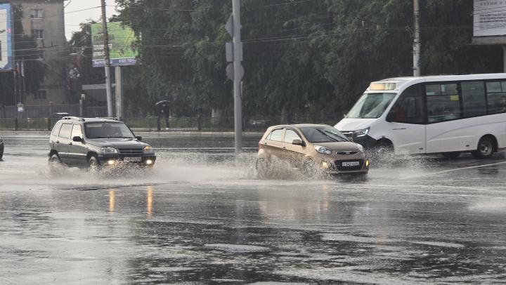 В Саратове ожидаются дожди с грозами и порывистый ветер 