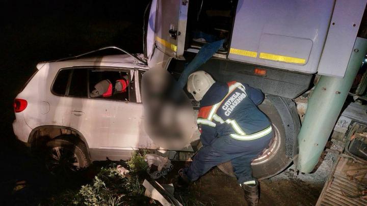 Смертельное столкновение под Балашовом: два погибших, двое пострадавших