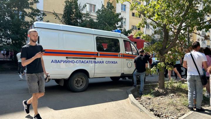 Трагедия на Блинова: кинологи ищут людей под завалами