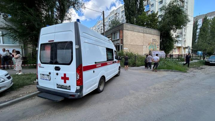 Трагическая случайность: погибший во время взрыва дома в Саратове ребенок убежал от мамы