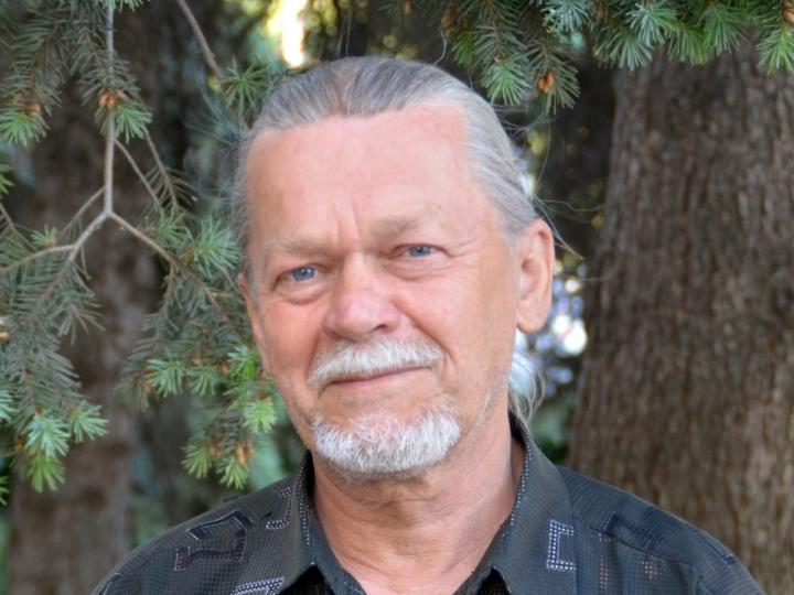 В Балакове скончался художник Виктор Власов: семье не на что устроить похороны