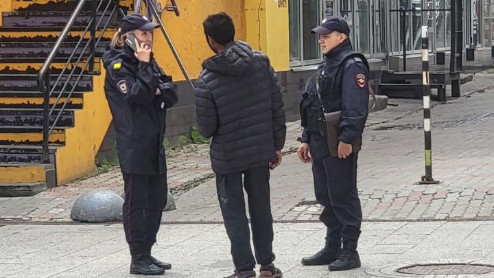 В Саратове двоих иностранцев принудительно выдворили за нарушение миграционного режима