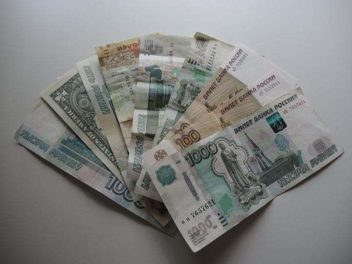 В Балашове мать троих детей начала платить алименты только после уголовного дела