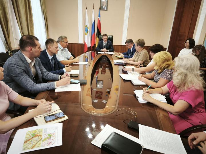 В Энгельсе демонтировали почти 300 незаконных объектов