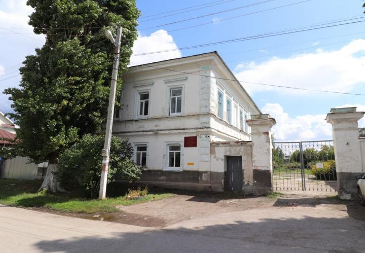 В Марксе сохранят уникальное здание медицинского училища XIX века