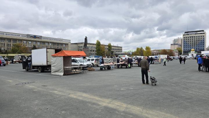 Саратовцев ждут фермерские продукты и товары народных промыслов на Театральной площади 