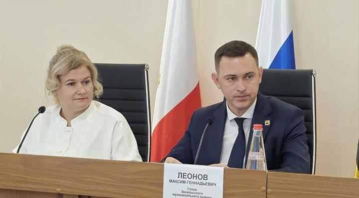 В Энгельсе снова появится бесплатный каток на центральной площади