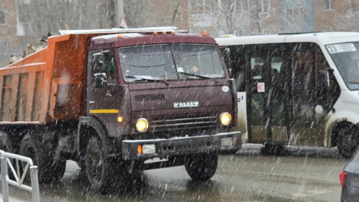 Грузовикам запретят въезд в Саратов на всю зиму