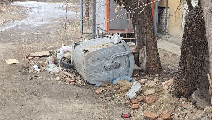 Заповедная зона под мусором: прокуратура бьет тревогу из-за свалки на Кумысной поляне