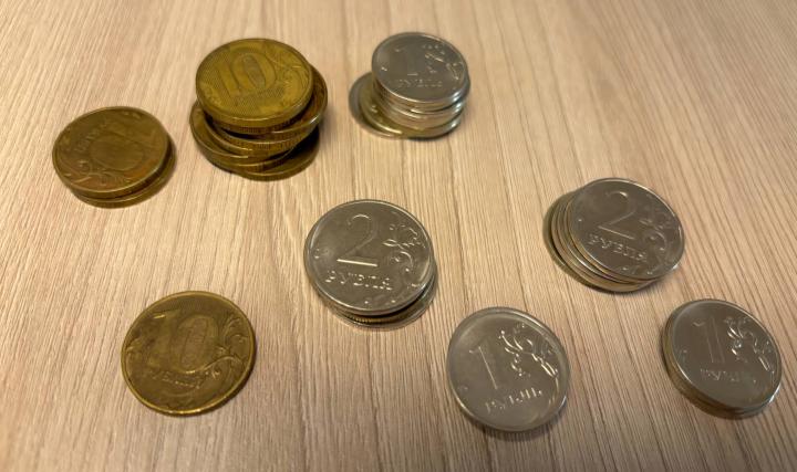 Позвонили «из прокуратуры» и лишили ценностей: как у саратовской пенсионерки украли редкие монеты на сотни тысяч