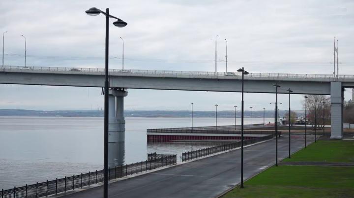 Новый участок набережной в Саратове готов: как теперь выглядит зона под мостом