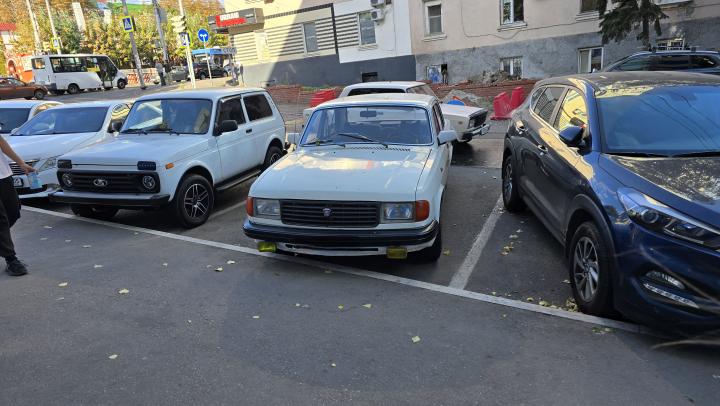 На Вольской в Саратове запретят остановку автомобилей На Вольской в Саратове запретят остановку автомобилей