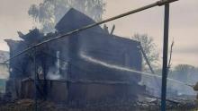 В саратовском селе сгорел нежилой дом