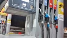 Цены на бензин упали в Саратовской области, солярка подорожала