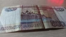 Юная саратовчанка дала взятку за сокрытие продажи алкоголя подростку