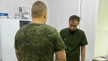 Ходил на костылях год: саратовские врачи избавили парня от мучительной боли в ноге