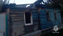 За сутки в Саратовской области потушили 43 пожара: от квартир в многоэтажках до трактора в поле