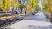 В сквере на Астраханской в Саратове монтируют автополив
