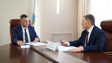 Губернатор обсудил подготовку электросетей к зиме с руководителем профильного предприятия