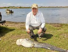 Рекордный улов: житель Саратовской области поймал гигантского сома на Волге 