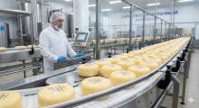 Масло, творог и тонны молока: саратовский Минсельхоз отчитался о мощном росте пищевой промышленности